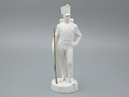 Скульптура  Рядовой русской пехоты Николая I, в подарочной упаковке, рисунок Белый бисквит, арт 81.33426.00.1