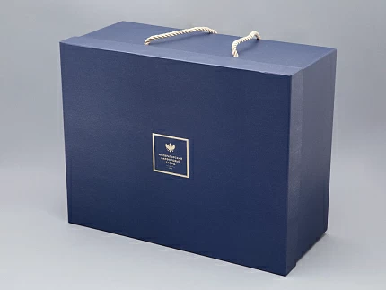 Подарочный набор Крокодил голова и хвост, рисунок Белый, арт. 81.32755.00.1 Подарочный набор Крокодил голова и хвост, рисунок Белый, арт. 81.32755.00.1