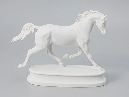 Конь Арабской породы Белый в подарочной упаковке арт. 81.18628.00.1 Конь Арабской породы Белый в подарочной упаковке арт. 81.18628.00.1