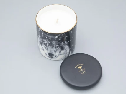 Свеча ароматическая в подарочной упаковке, рисунок Тотем. Волк аромат Тиковое дерево арт. 81.31596.00.1, 