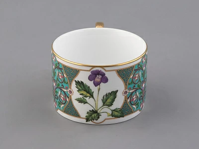 Чашка с блюдцем 250 мл в подарочной упаковке форма Соло, рисунок, Фиалка надрезанная, арт. 81.32656.00.1 Чашка с блюдцем 250 мл в подарочной упаковке форма Соло, рисунок, Фиалка надрезанная, арт. 81.32656.00.1