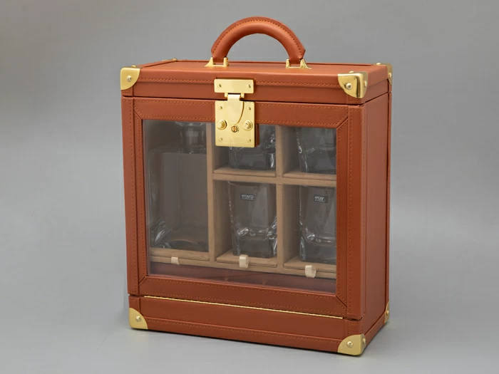 Подарочный набор Кожаный чемодан мини-бар Status коричневый арт. 81.31189.00.1, 