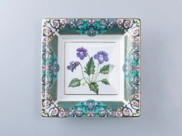 Подставка для мелочей в подарочной упаковке, форма Квадратная, рисунок Фиалка надрезанная, арт 81.34214.00.1, 
