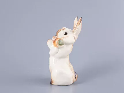 Скульптура Заяц с морковкой № 2 арт. 82.01963.00.1