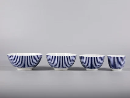 Четырех-предметный комплект Салатников, форма Тюльпан рисунок Французик, арт. 81.30806.00.1,  Четырех-предметный комплект Салатников, форма Тюльпан рисунок Французик, арт. 81.30806.00.1,