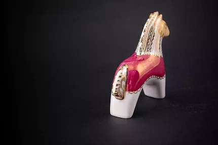 Скульптура на форме Лошадь, Клубничный абрикос, арт 62.21208.00.1