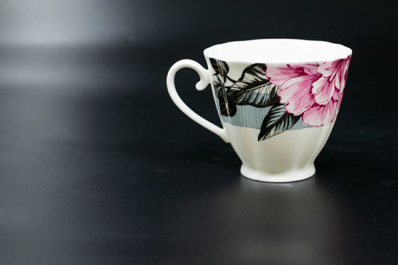 Чашка чайная Серая Роза на форме Гвоздика, арт 60.00213.00.1, 