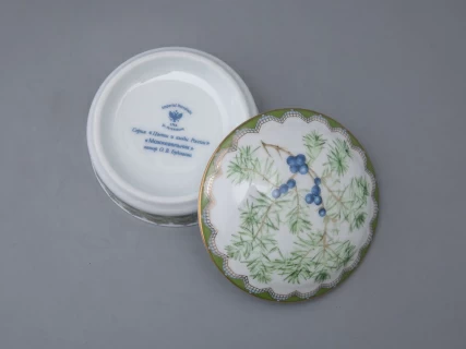 Туалетная коробочка в подарочной упаковке, форма Круглая, рисунок Можжевельник ароматный, арт 81.33955.00.1, 