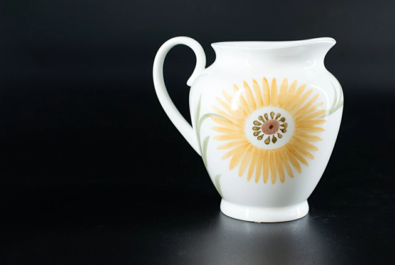 Сливочник Летнее утро, на форме Весенняя, арт 60.14072.00.1, 