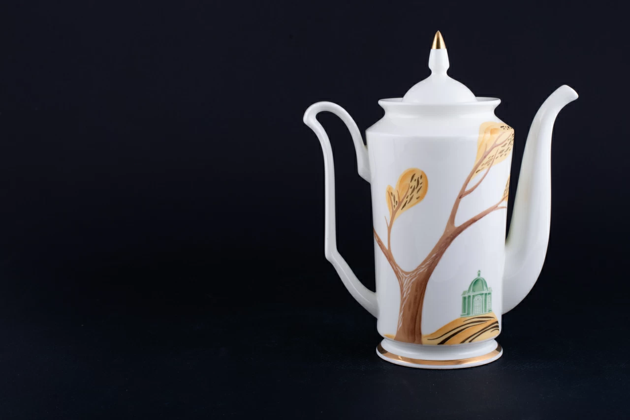 Кофейник Воспоминание о Петродворце на форме Юлия, арт 60.06576.00.1, 