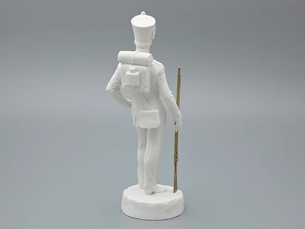 Скульптура  Рядовой русской пехоты Николая I, в подарочной упаковке, рисунок Белый бисквит, арт 81.33426.00.1