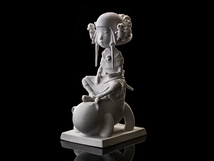 Скульптура Мишка и Лотос, Белый бисквит, в подарочной упаковке, арт. 81.32920.00.1 Скульптура Мишка и Лотос, Белый бисквит, в подарочной упаковке, арт. 81.32920.00.1