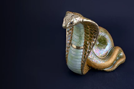 Кобра Золотая змейка, арт 62.16151.00.1 Кобра Золотая змейка, арт 62.16151.00.1