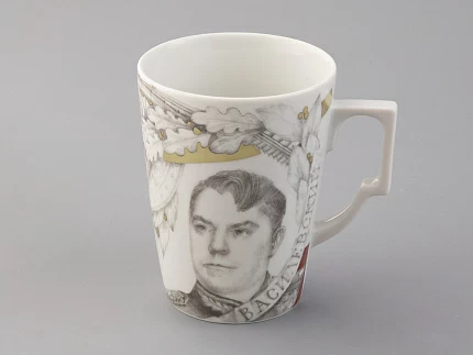 Бокал с блюдцем в подарочной упаковке, форма Гранд, рисунок Маршалы победы Василевский А.В., арт. 81.33242.00.1 Бокал с блюдцем в подарочной упаковке, форма Гранд, рисунок Маршалы победы Василевский А.В., арт. 81.33242.00.1