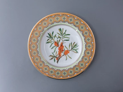 Тарелка декоративная 270 мм в подарочной упаковке форма Европейская рисунок Облепиха сибирская, арт. 81.33947.00.1