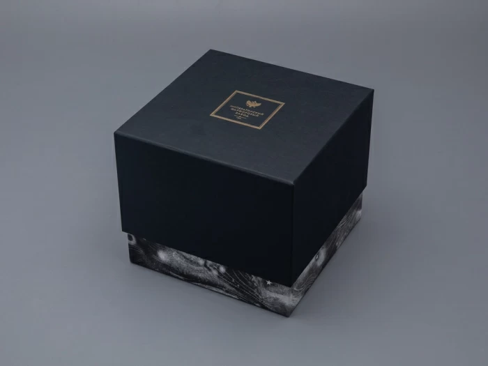 Бокал с блюдцем и крышкой 400 мл в подарочной упаковке, форма top рисунок Черный мустанг, арт 81.34276.00.1, 