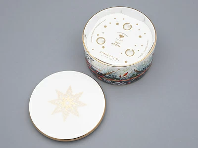 Свеча ароматическая в подарочной упаковке, форма Идиллия рисунок Календа аромат Зимний лес, арт. 81.33153.00.1