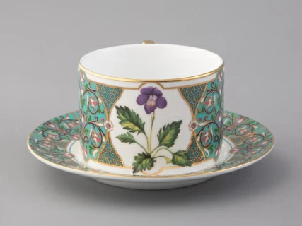 Чашка с блюдцем 250 мл в подарочной упаковке форма Соло, рисунок, Фиалка надрезанная, арт. 81.32656.00.1,  Чашка с блюдцем 250 мл в подарочной упаковке форма Соло, рисунок, Фиалка надрезанная, арт. 81.32656.00.1,