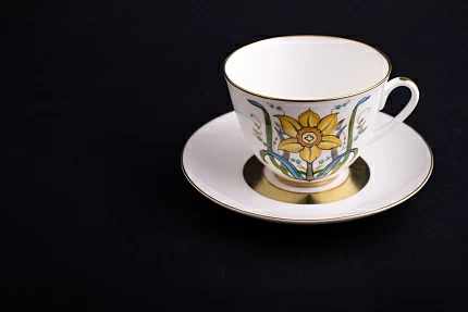 Сервиз чайный форма Весенняя, рисунок Золотой Нарцисс на 6 персон, 20 предметов, арт 61.21040.00.1 Сервиз чайный форма Весенняя, рисунок Золотой Нарцисс на 6 персон, 20 предметов, арт 61.21040.00.1