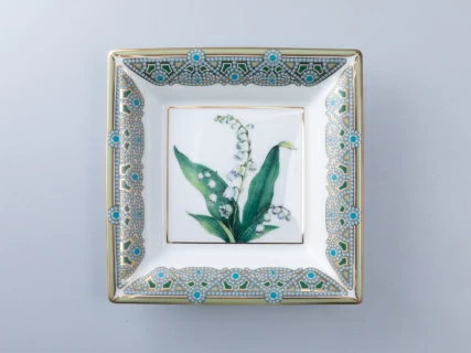 Подставка для мелочей в подарочной упаковке, форма Квадратная, рисунок Ландыш Майский, арт 81.34213.00.1, 