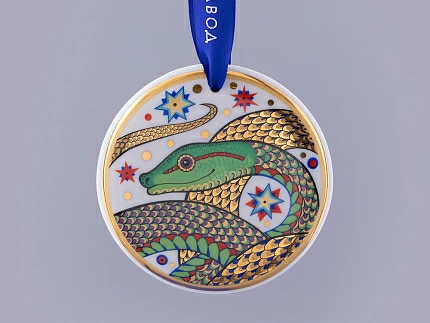 Ёлочная игрушка в подарочной упаковке, форма Сфера рисунок Три стихии Мудрая змея, арт. 81.32610.00.1 Ёлочная игрушка в подарочной упаковке, форма Сфера рисунок Три стихии Мудрая змея, арт. 81.32610.00.1