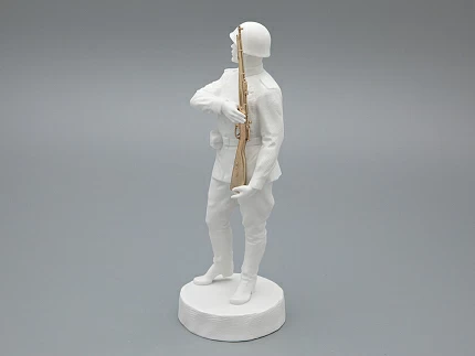 Скульптура Солдат Победы 1945, в подарочной упаковке, Белый бисквит, арт 81.33936.00.1