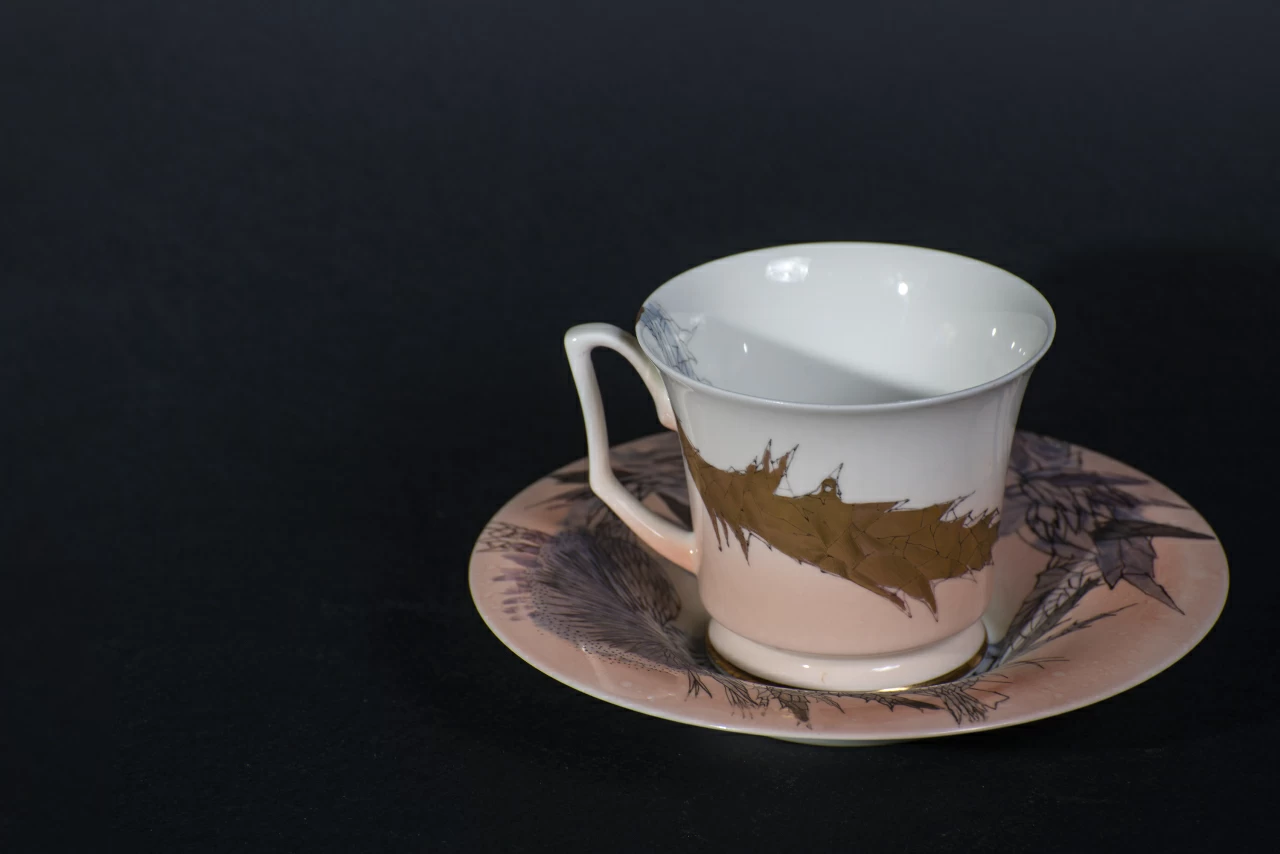 Чашка с блюдцем Татьянин день на форме Юлия, рисунок 1, 