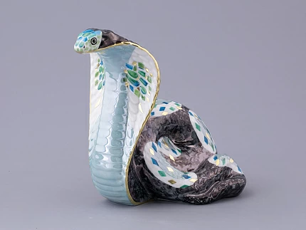 Скульптура форма Кобра, большой размер, в подарочной упаковке, рисунок Серебряная змейка, арт. 81.32811.00.1 Скульптура форма Кобра, большой размер, в подарочной упаковке, рисунок Серебряная змейка, арт. 81.32811.00.1