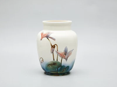 Ваза рисунок Цикламен, форма Китайская малого размера, арт 80.63514.00.1 Ваза рисунок Цикламен, форма Китайская малого размера, арт 80.63514.00.1