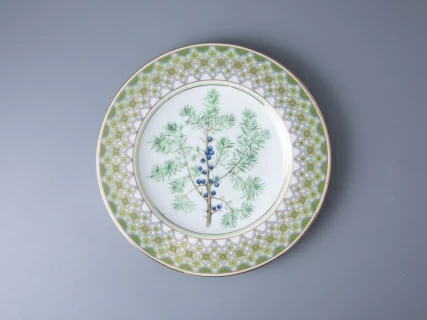 Тарелка декоративная 270 мм в подарочной упаковке форма Европейская рисунок Можжевельник ароматный, арт. 81.33952.00.1, 