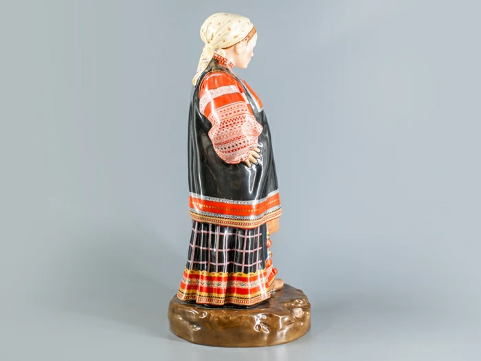 Скульптура Народности России. Тульская женщина, арт. 82.90936.00.1, 