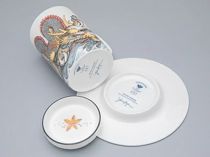 Бокал с крышкой и блюдцем в подарочной упаковке, форма top. рисунок TATTOO Dragon арт. 81.31627.00.1