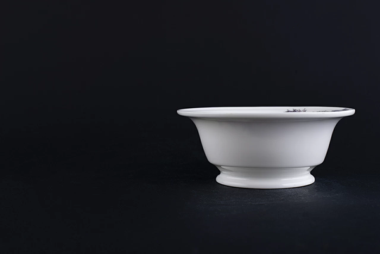 Салатник Розовый колючий цветок на форме Александрия арт 60.13548.00.1, 