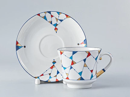 Чашка с блюдцем чайная 220 мл форма Банкетная рисунок Калейдоскоп арт. 81.26307.00.1 Чашка с блюдцем чайная 220 мл форма Банкетная рисунок Калейдоскоп арт. 81.26307.00.1