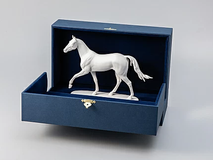 Скульптура Конь Ахалтекинский Белый, в подарочной упаковке арт. 81.18627.00.1 Скульптура Конь Ахалтекинский Белый, в подарочной упаковке арт. 81.18627.00.1