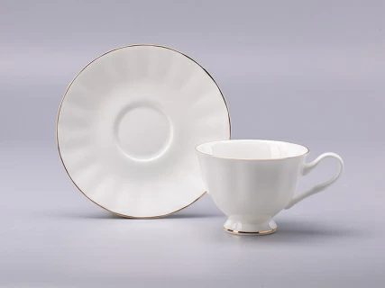 Чашка с блюдцем чайная форма Нега рисунок Золотая лента арт. 81.20571.00.1, 