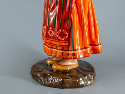 Скульптура Народности России Эстонская женщина арт. 82.69853.00.1, 