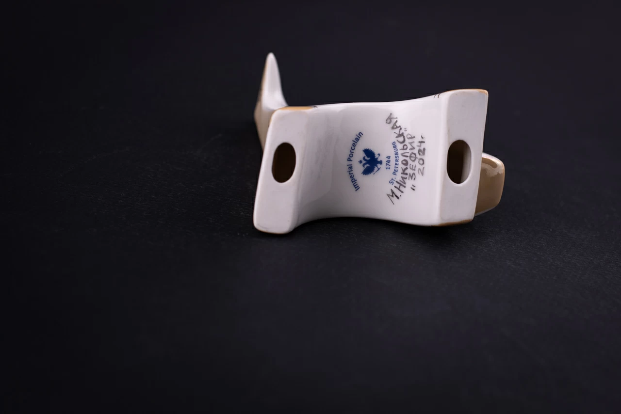 Скульптура Зефир, на форме Косинус, арт 62.21149.00.1, 