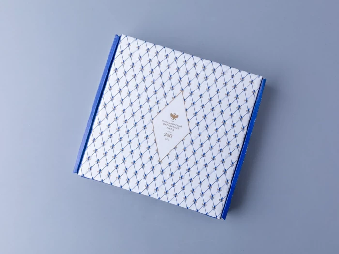 Декоративная тарелка 195 мм, форма Эллипс, рисунок Красный конь, арт 80.89344.00.1, 