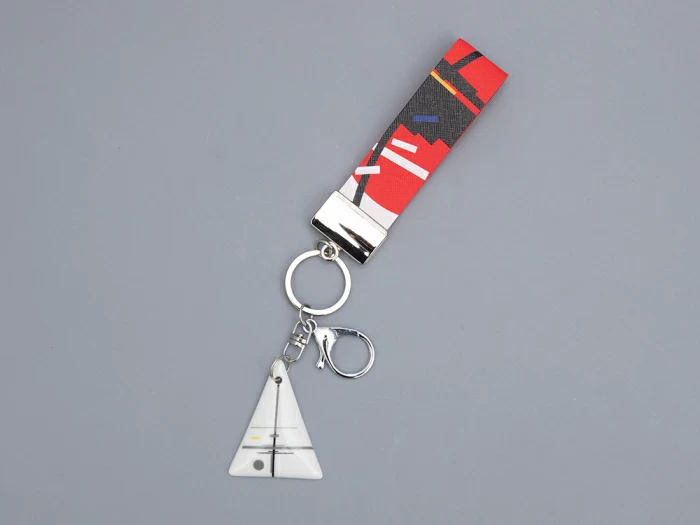 Брелок подвеска в подарочной упаковке, форма Треугольник, рисунок Терракотовые фигуры, арт 81.33237.00.1, 