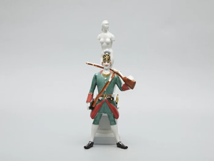 Скульптура Солдат и Венера Петровская Ассамблея арт. 82.51223.00.1, 