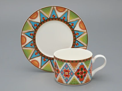 Чашка с блюдцем 250 мл форма Премиум, рисунок Петушки-гребешки, арт 81.33559.00.1, 