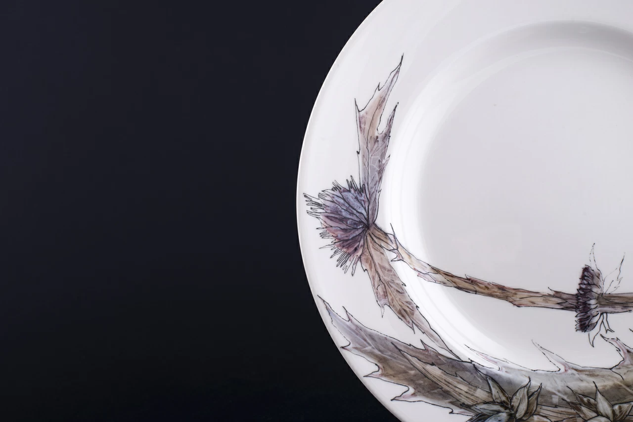 Тарелка Цветущие колючки на форме Плоская арт 60.13554.00.1, 