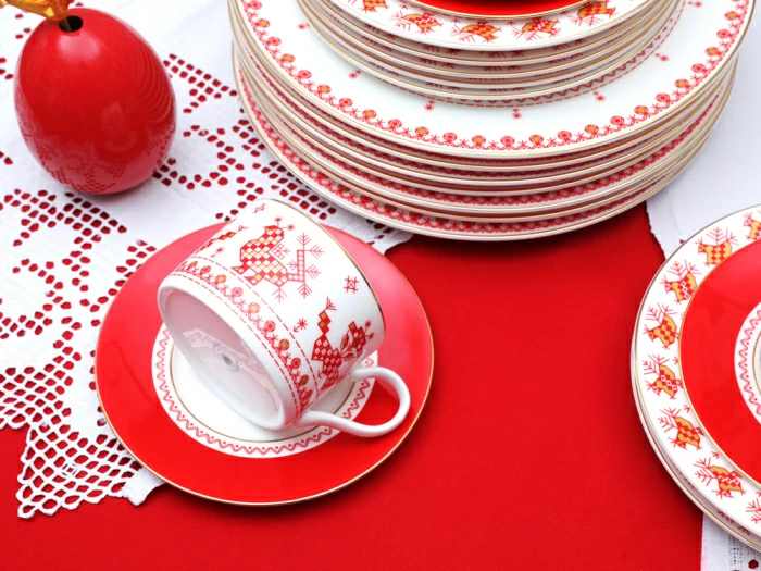 Тарелка плоская 270 мм форма Премиум рисунок Петушки-гребешки, арт 80.49802.00.1, 