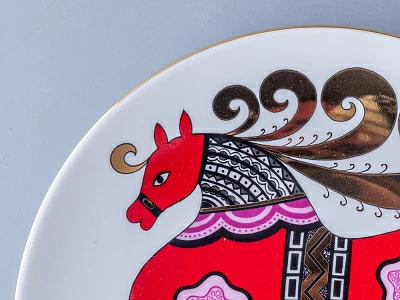 Декоративная тарелка 195 мм, форма Эллипс, рисунок Красный конь, арт 80.89344.00.1