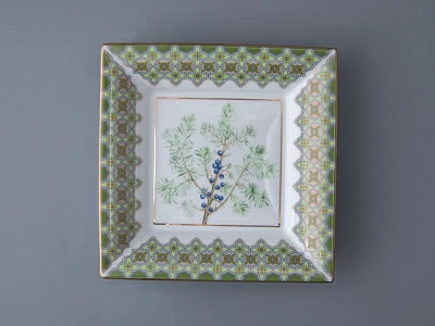 Подставка для мелочей в подарочной упаковке форма Квадратная рисунок Можжевельник ароматный, арт 81.33956.00.1