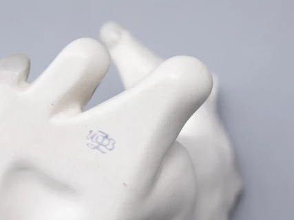 Скульптура Жеребенок лежащий (белый) арт. 82.00975.00.1, 