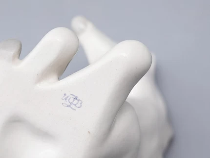 Скульптура Жеребенок лежащий (белый) арт. 82.00975.00.1