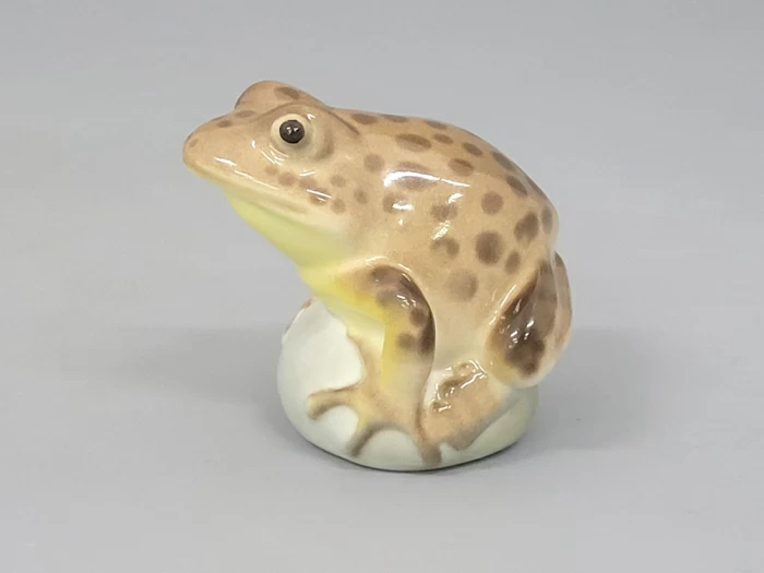 Скульптура Лягушка прудовая коричневая арт. 82.63684.00.1,  Скульптура Лягушка прудовая коричневая арт. 82.63684.00.1,