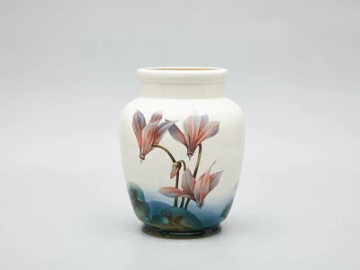 Ваза рисунок Цикламен, форма Китайская малого размера, арт 80.63514.00.1 Ваза рисунок Цикламен, форма Китайская малого размера, арт 80.63514.00.1